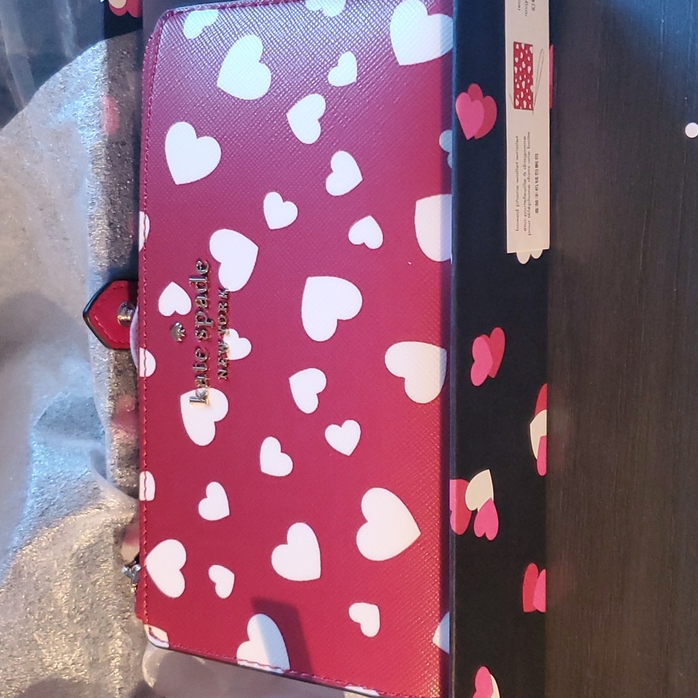 Kate spade  HP  leather wallet / wristlet gorgeous hearts boxed Dust Bag Etc